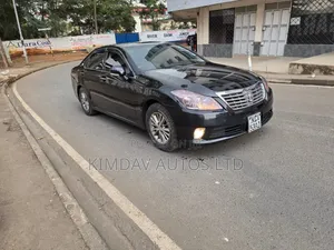 Toyota Crown Majesta 2012 Black