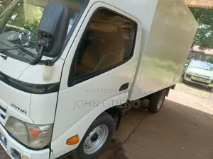 Toyota Dyna 2013 White
