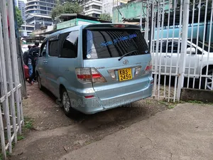 Toyota Estima 2005 Blue