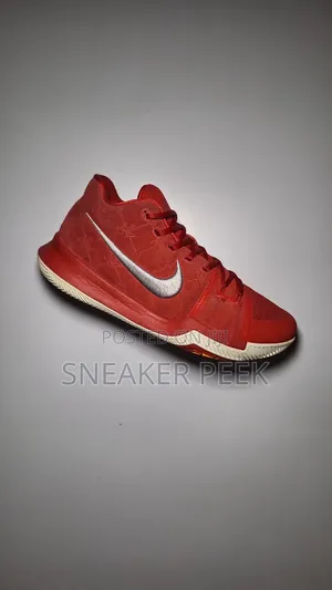 Basketball Shoes "Kyrie 3"