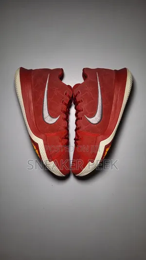 Basketball Shoes "Kyrie 3"