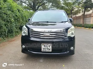 Toyota Noah 2012 Black