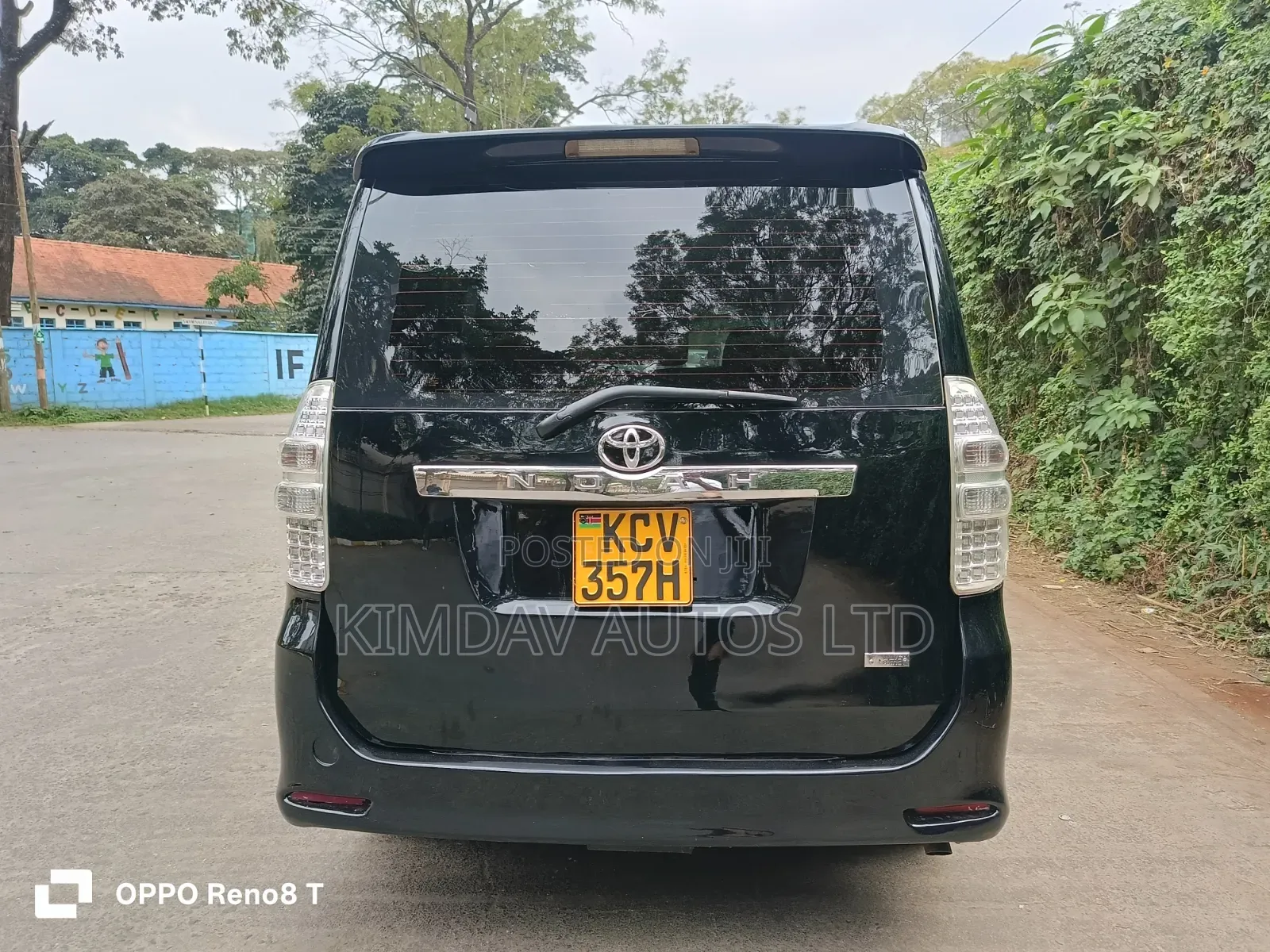 Toyota Noah 2012 Black