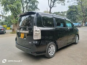 Toyota Noah 2012 Black