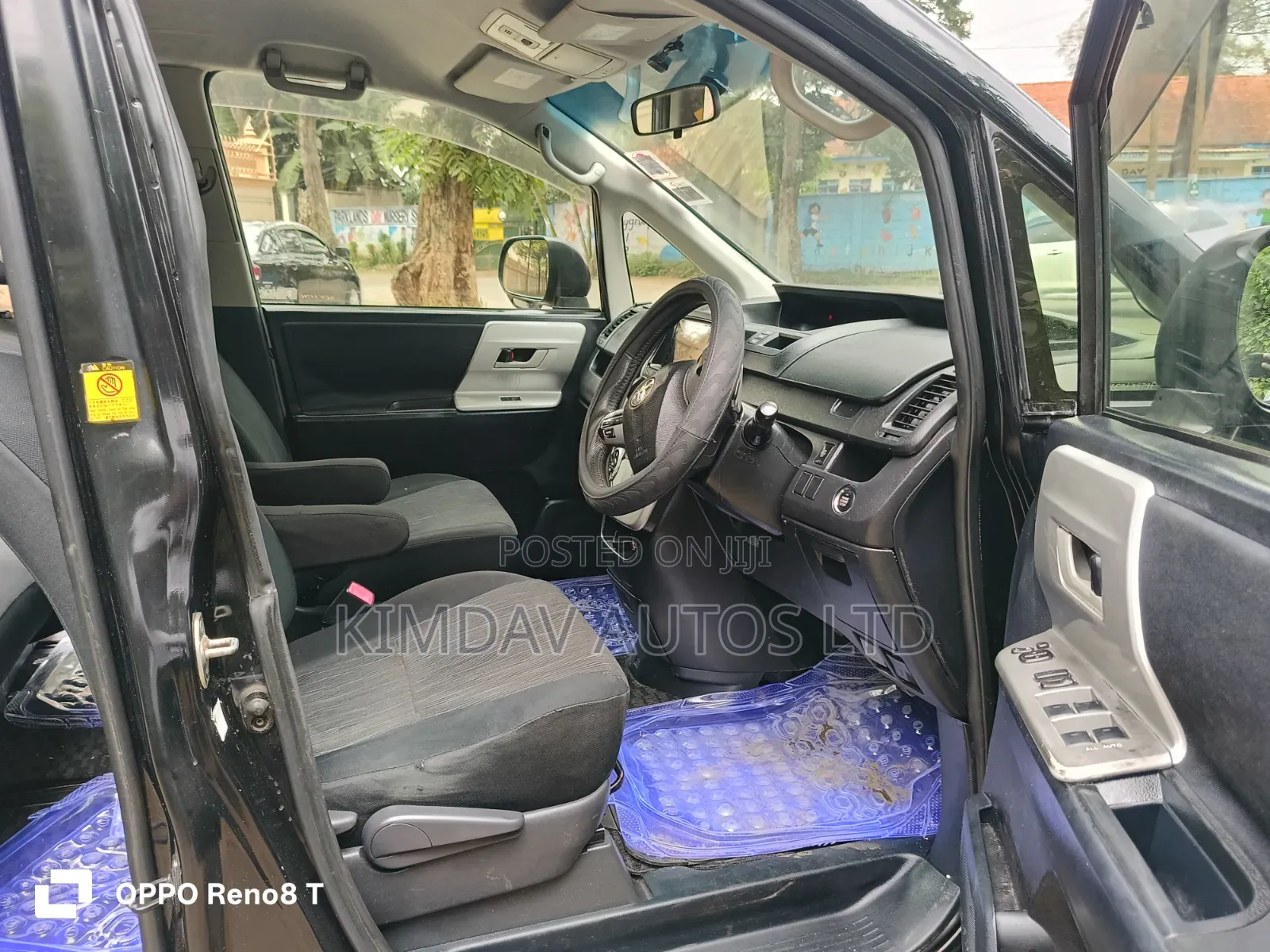 Toyota Noah 2012 Black
