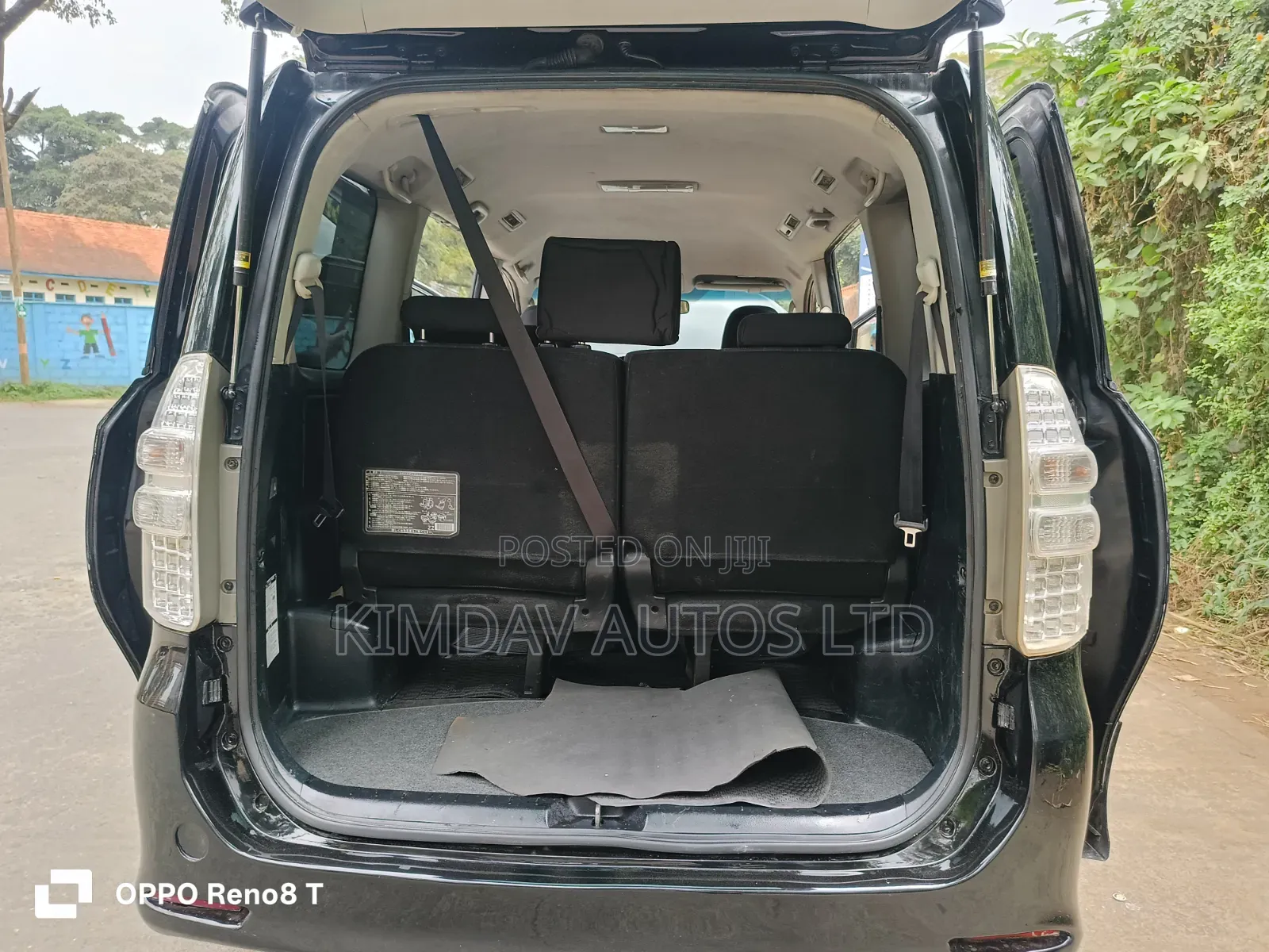 Toyota Noah 2012 Black