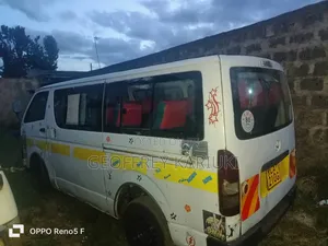 Toyota HiAce 2008 White