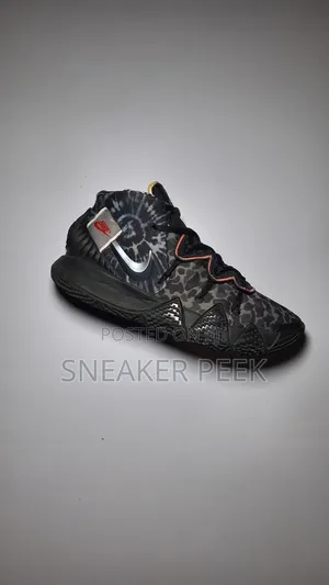 Basketball Shoes [Kyries -Ape Man]
