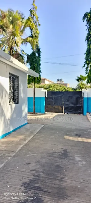 5bdrm Bungalow in Beach Road, Kongowea for rent