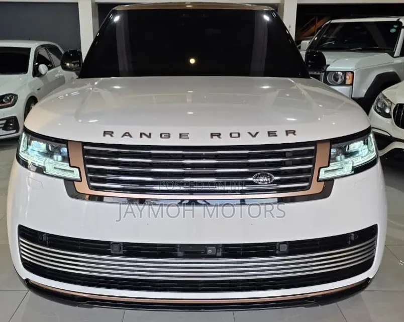 Land Rover Range Rover Vogue 2024 Gold