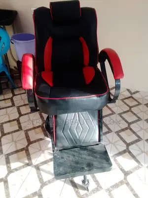 Kinyozi Seat