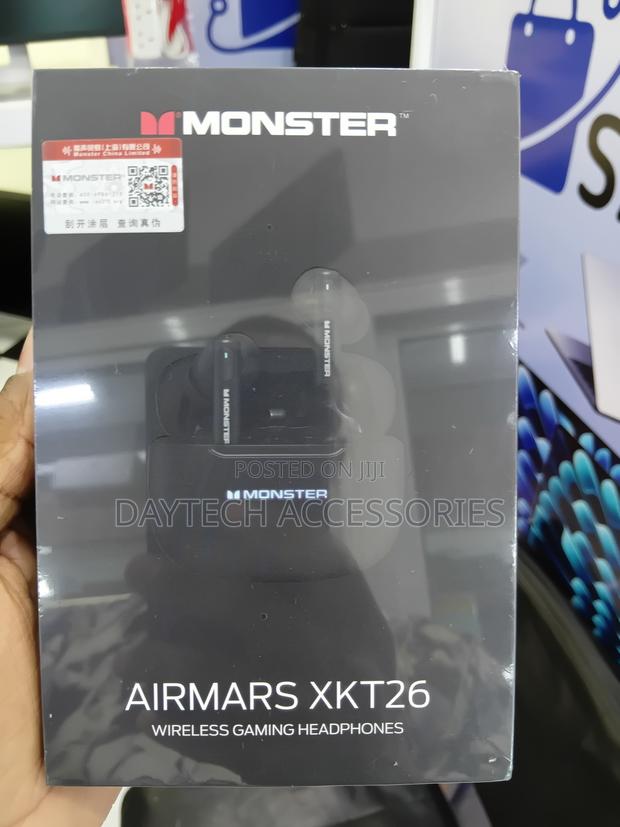 These Are Monster Airmars Xkt26 Wireless Gaming Headphones in Black.