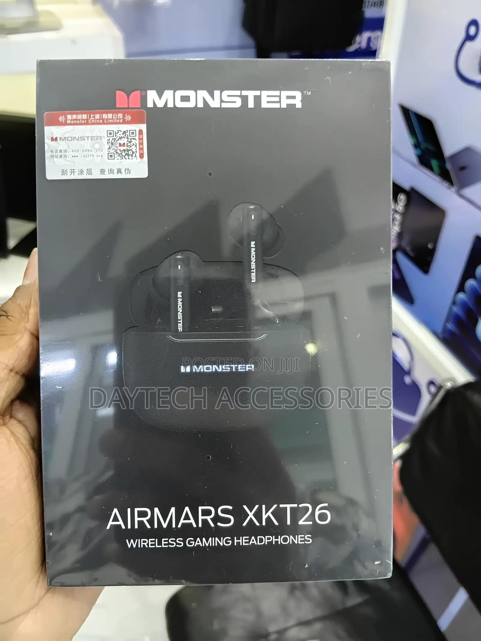These Are Monster Airmars Xkt26 Wireless Gaming Headphones in Black.