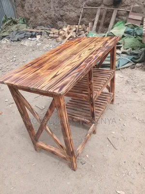 Pallet Kitchen Table