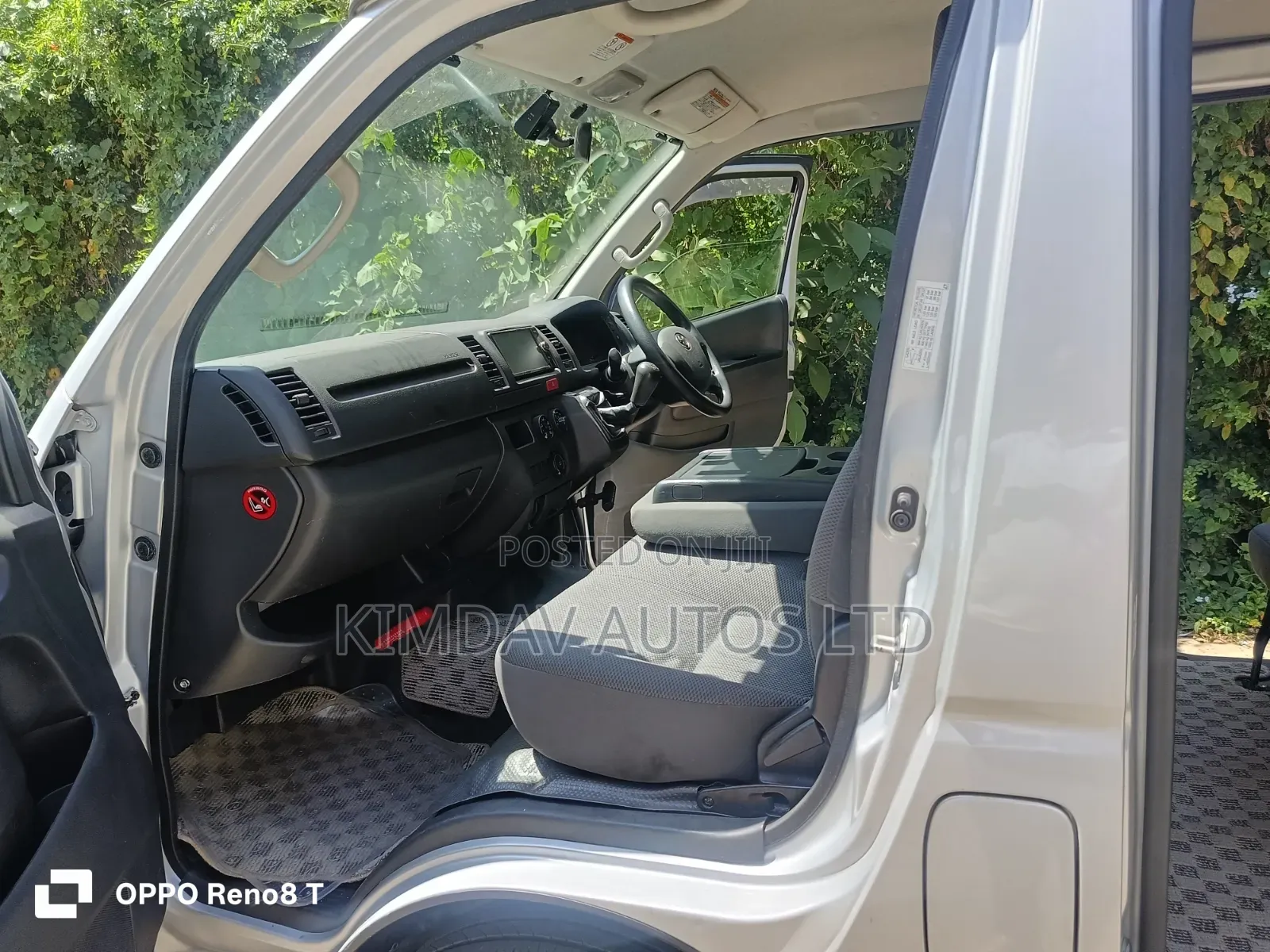 Toyota HiAce 2017 Silver