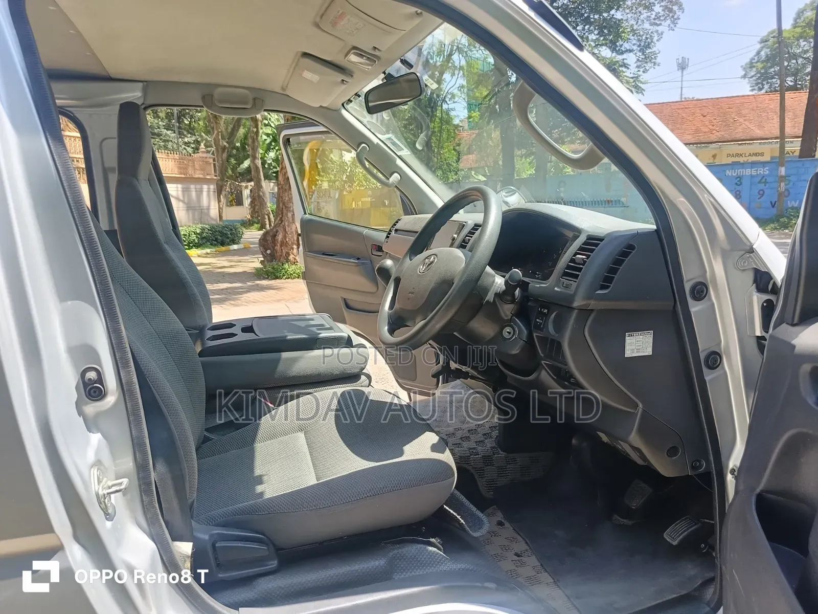 Toyota HiAce 2017 Silver