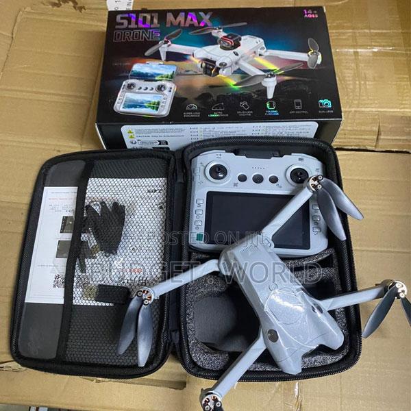 S118 Smart Foldable Quadcopter With Real-Time FPV View