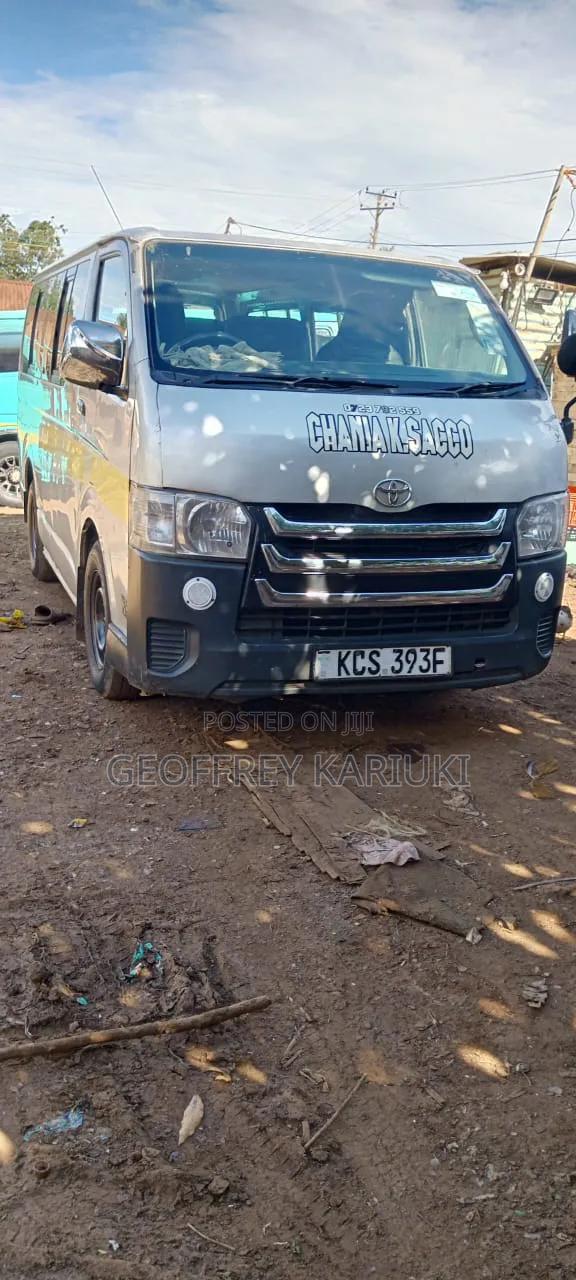 Toyota HiAce 2011 Silver