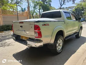 Toyota Hilux 2009 Silver