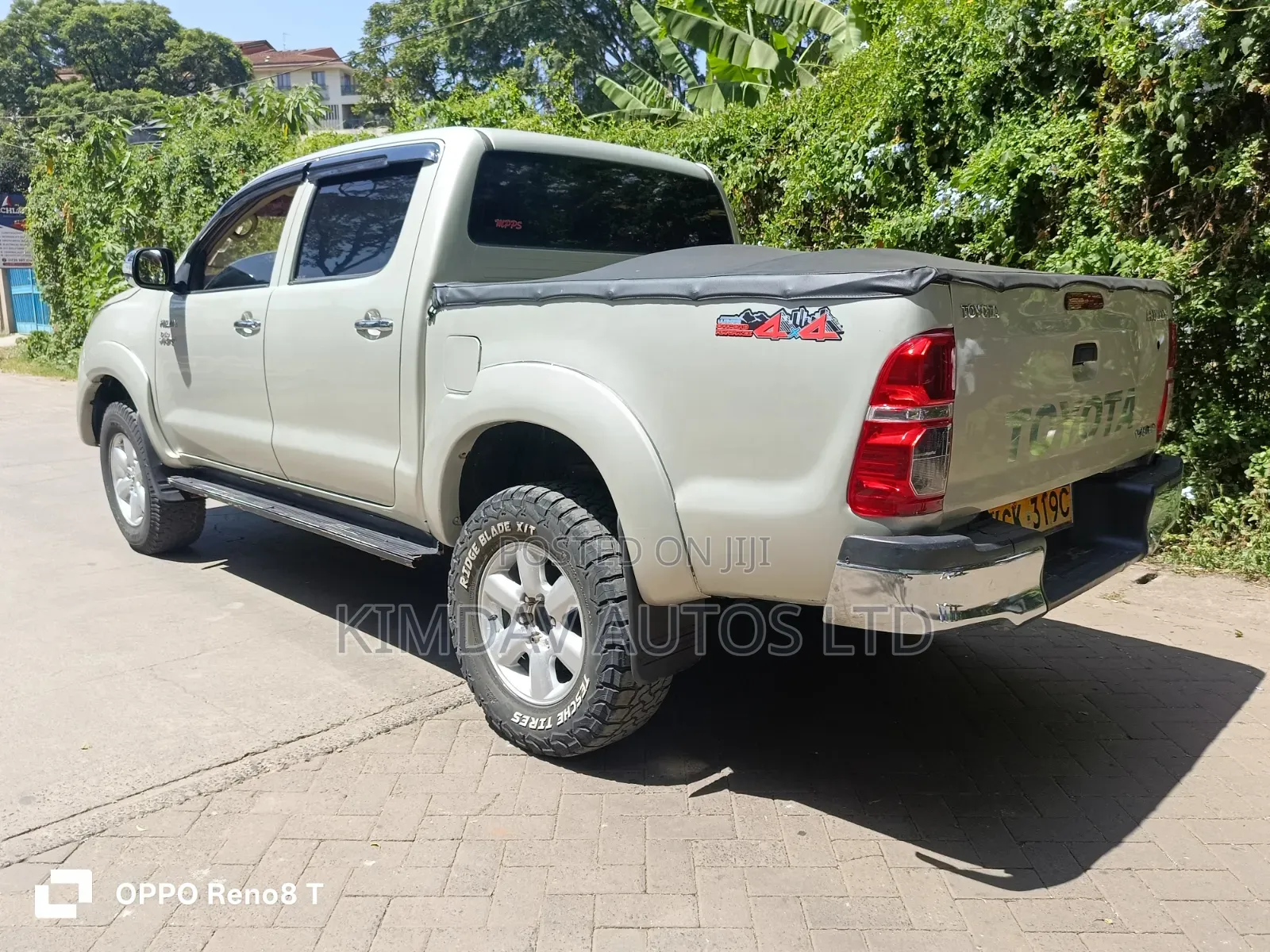 Toyota Hilux 2009 Silver