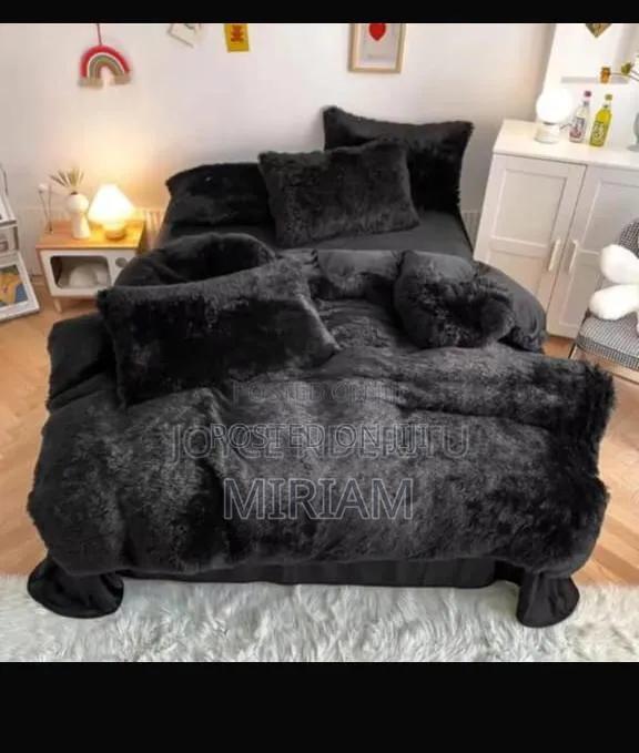 Fluffy Velvet Bedding - thumbnail 2