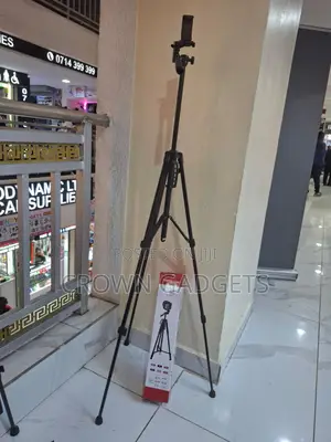 3366 Portable Aluminum Tripod Stand for Live Streaming