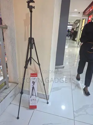 3366 Multi Use Tripod for DSLR Camera and Smartphone