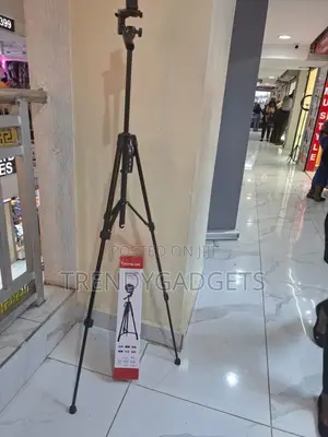 3366 Lightweight Tripod Stand for Photography and Vlogs