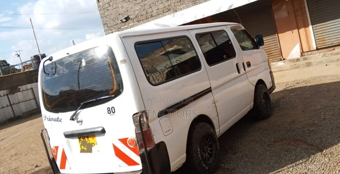 Nissan Caravan (Urvan) 2018 White