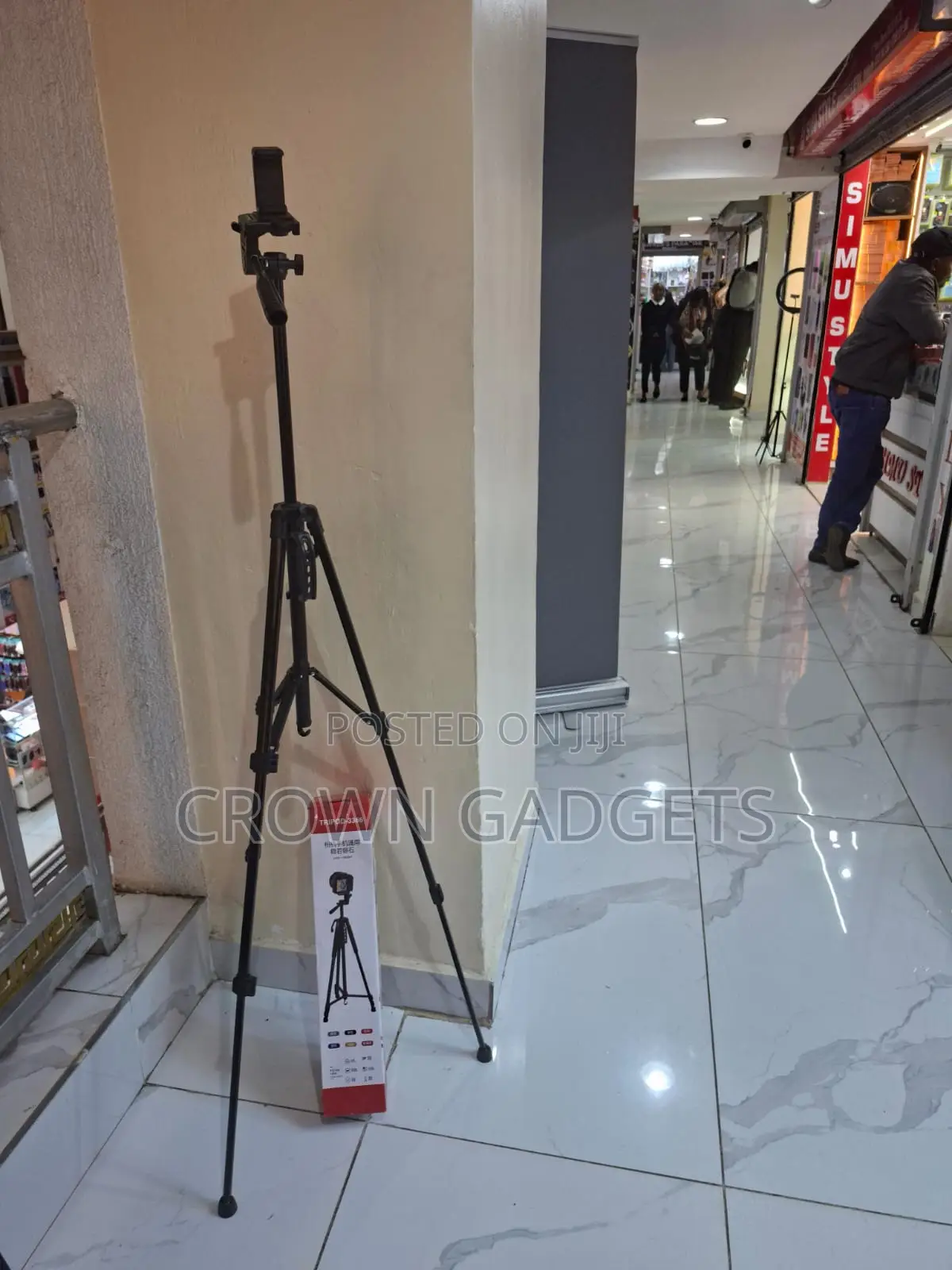 3366 Foldable Camera Tripod With 3-Way Pan Head
