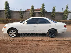 Toyota Mark II 2000 White