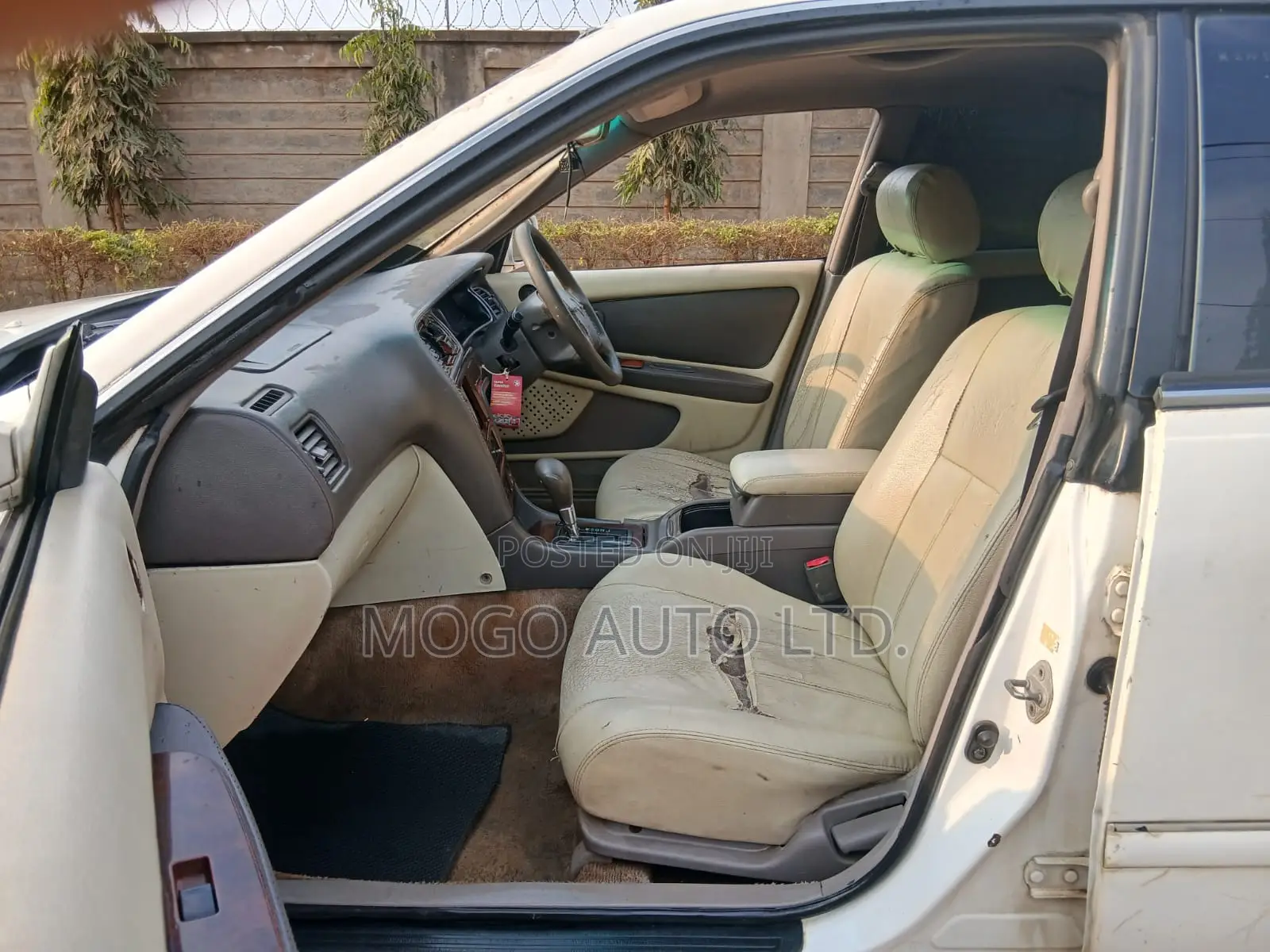 Toyota Mark II 2000 White