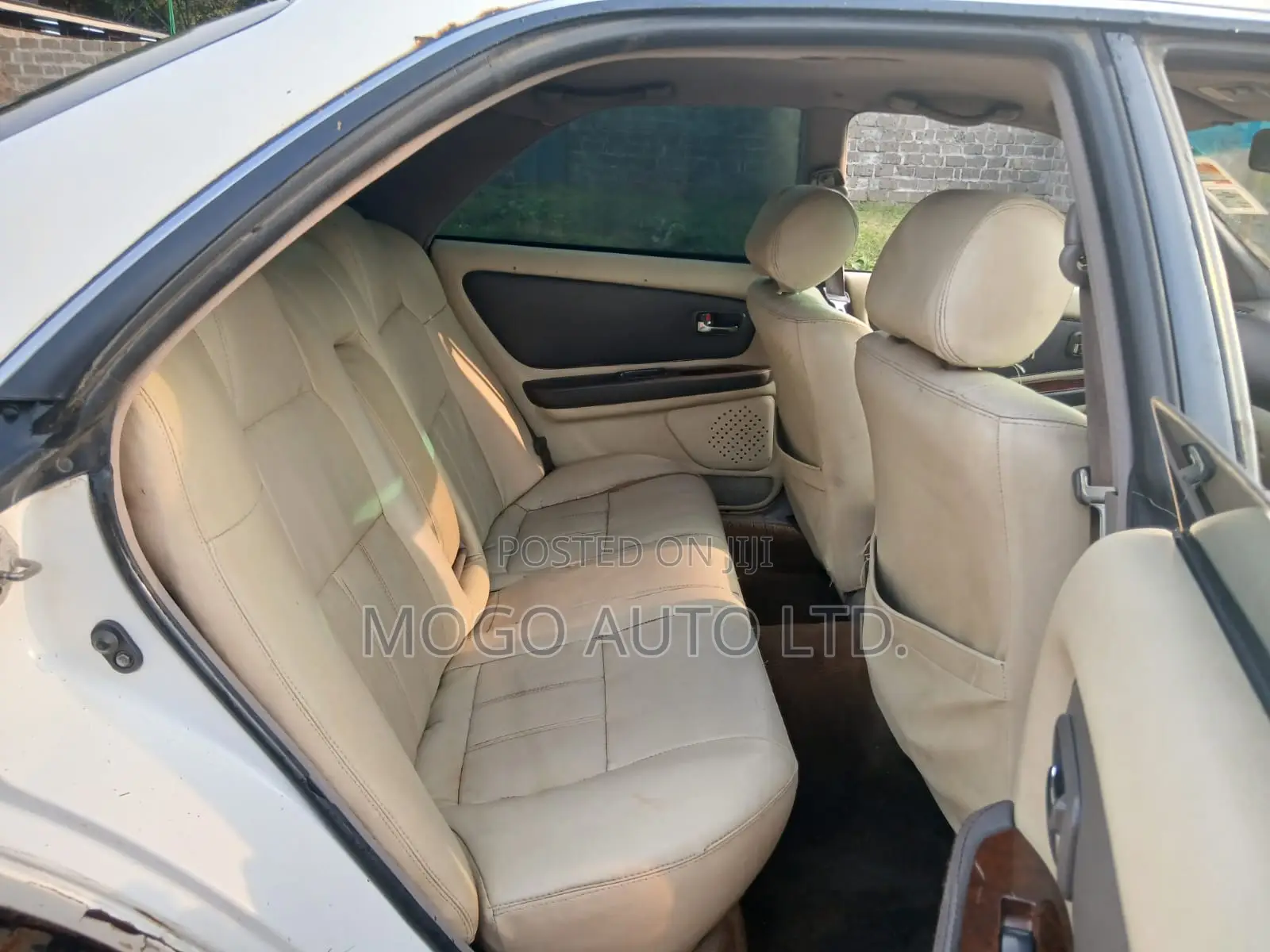 Toyota Mark II 2000 White