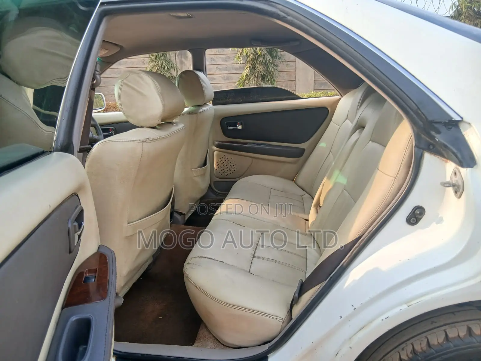 Toyota Mark II 2000 White