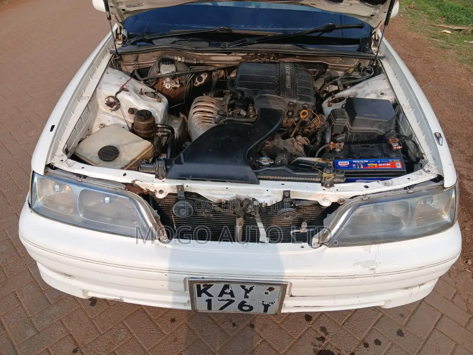 Toyota Mark II 2000 White