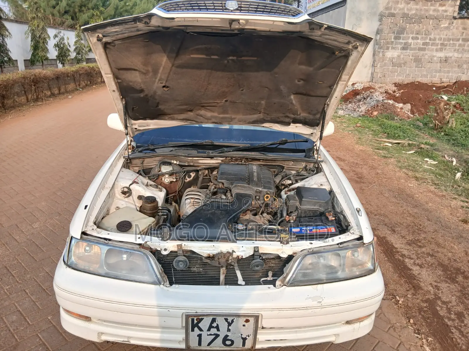 Toyota Mark II 2000 White
