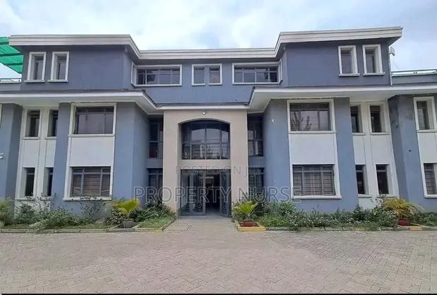 3bdrm Maisonette in Gateway Mall Area for rent