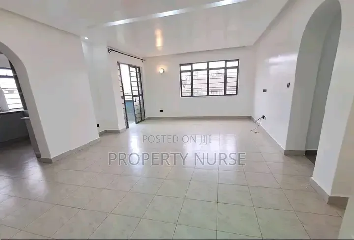 3bdrm Maisonette in Gateway Mall Area for rent