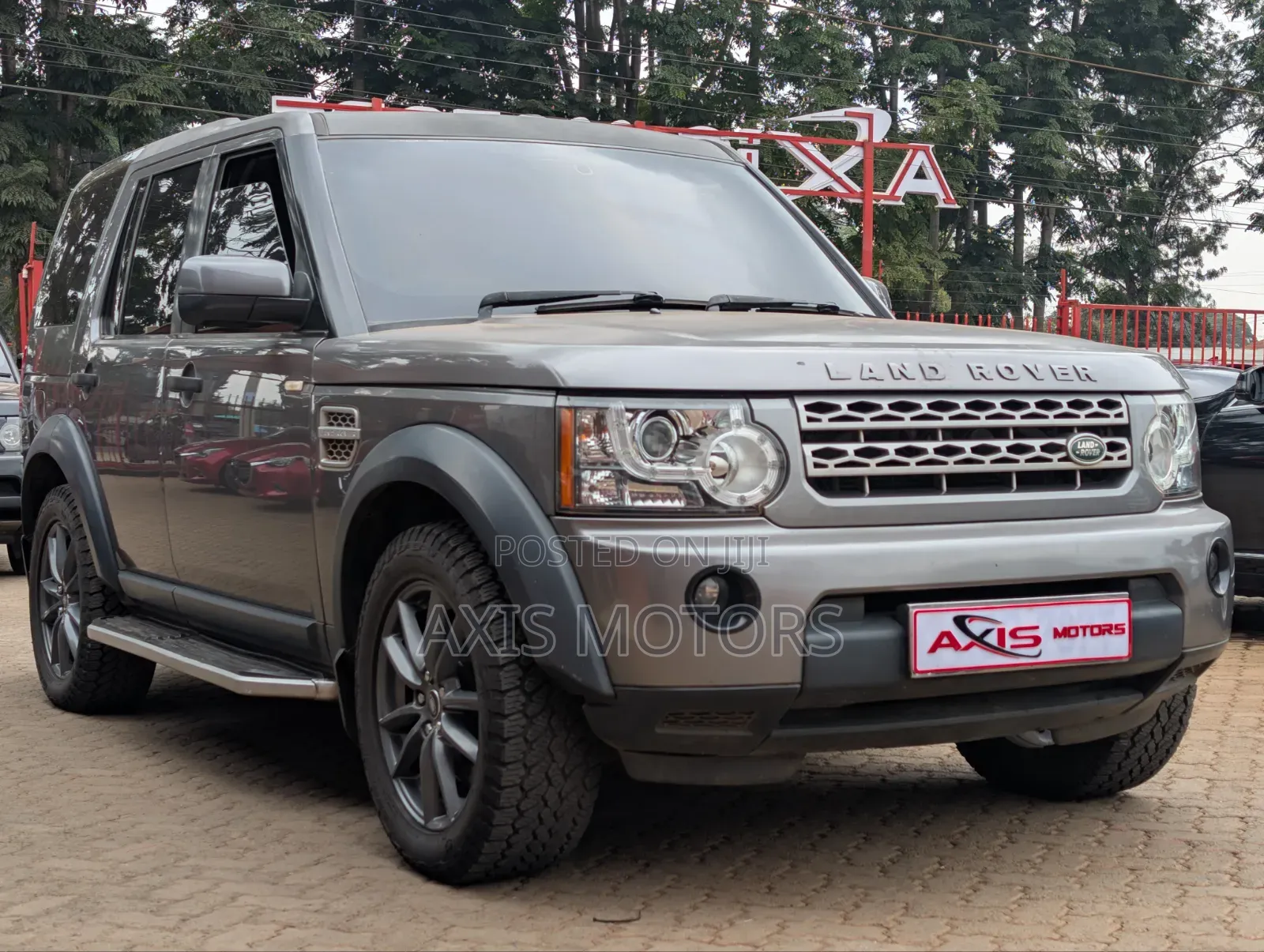 Land Rover Discovery 2011 Gray