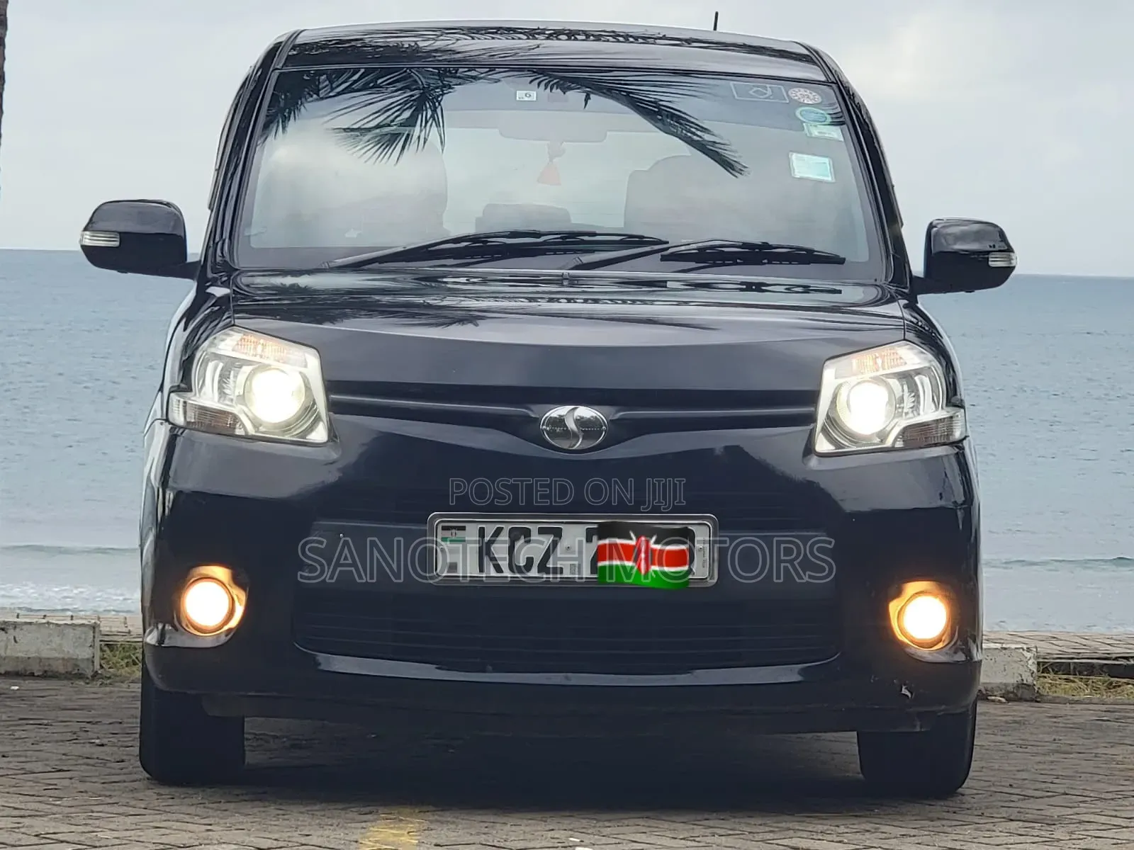 Toyota Sienta 2013 Black