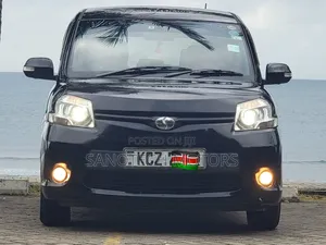 Toyota Sienta 2013 Black