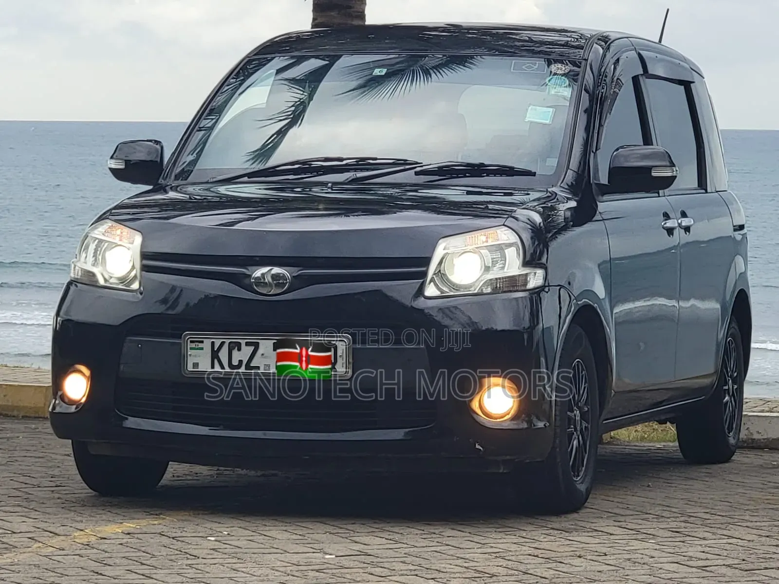Toyota Sienta 2013 Black