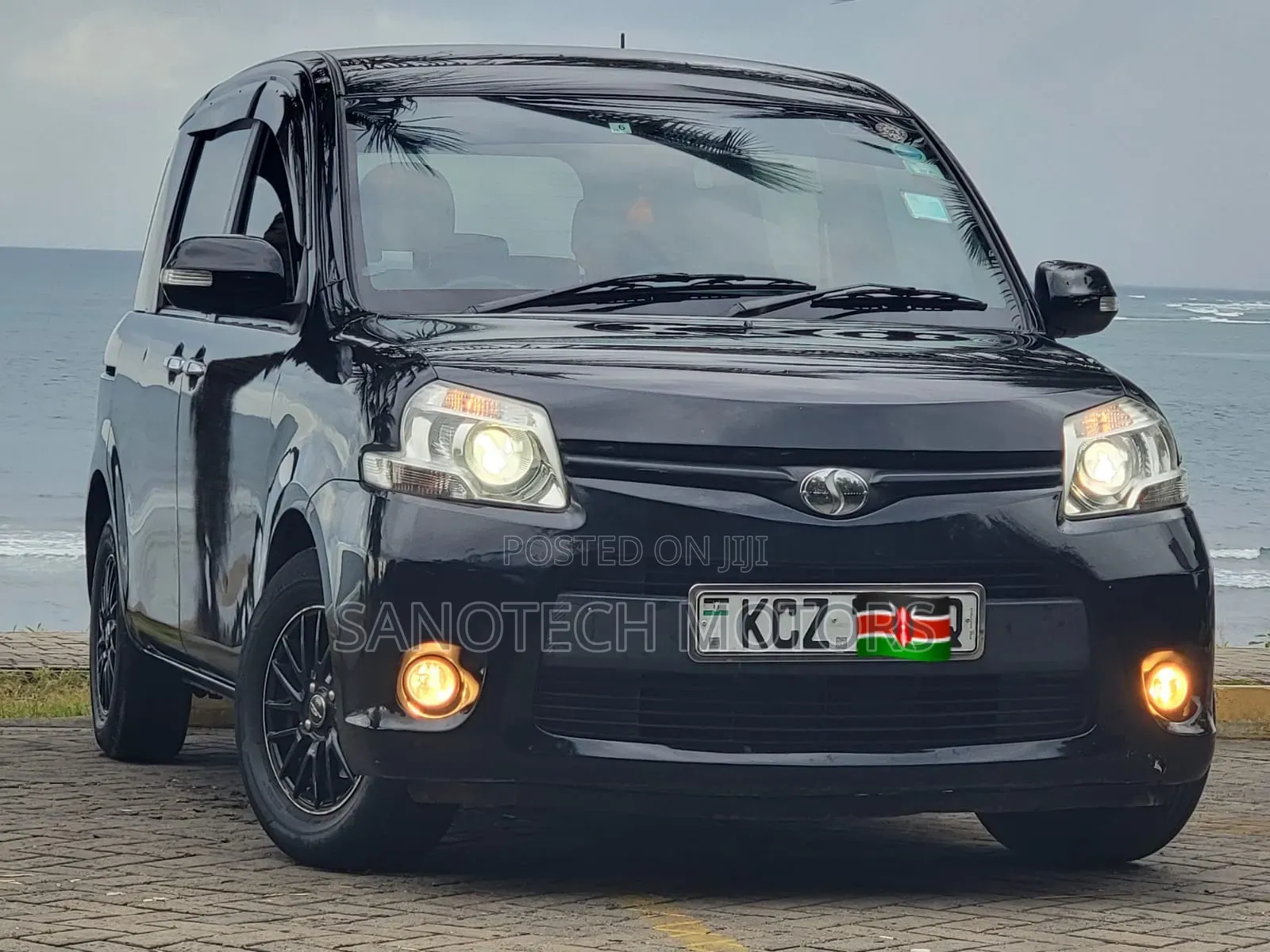 Toyota Sienta 2013 Black