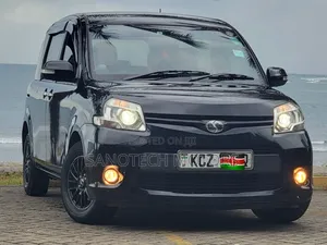 Toyota Sienta 2013 Black