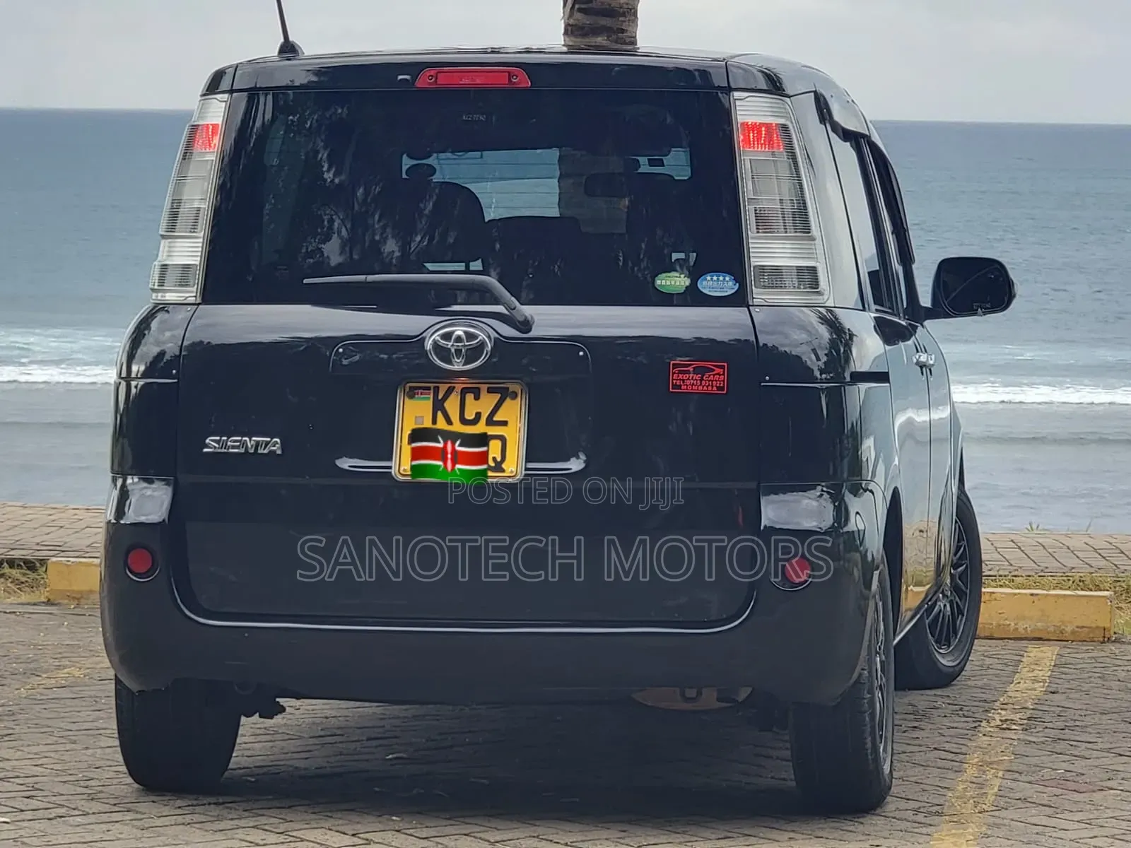 Toyota Sienta 2013 Black