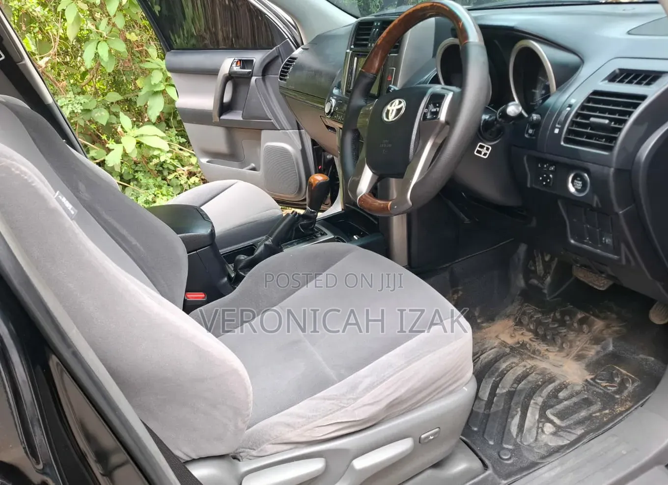 Toyota Land Cruiser Prado 2011 Black