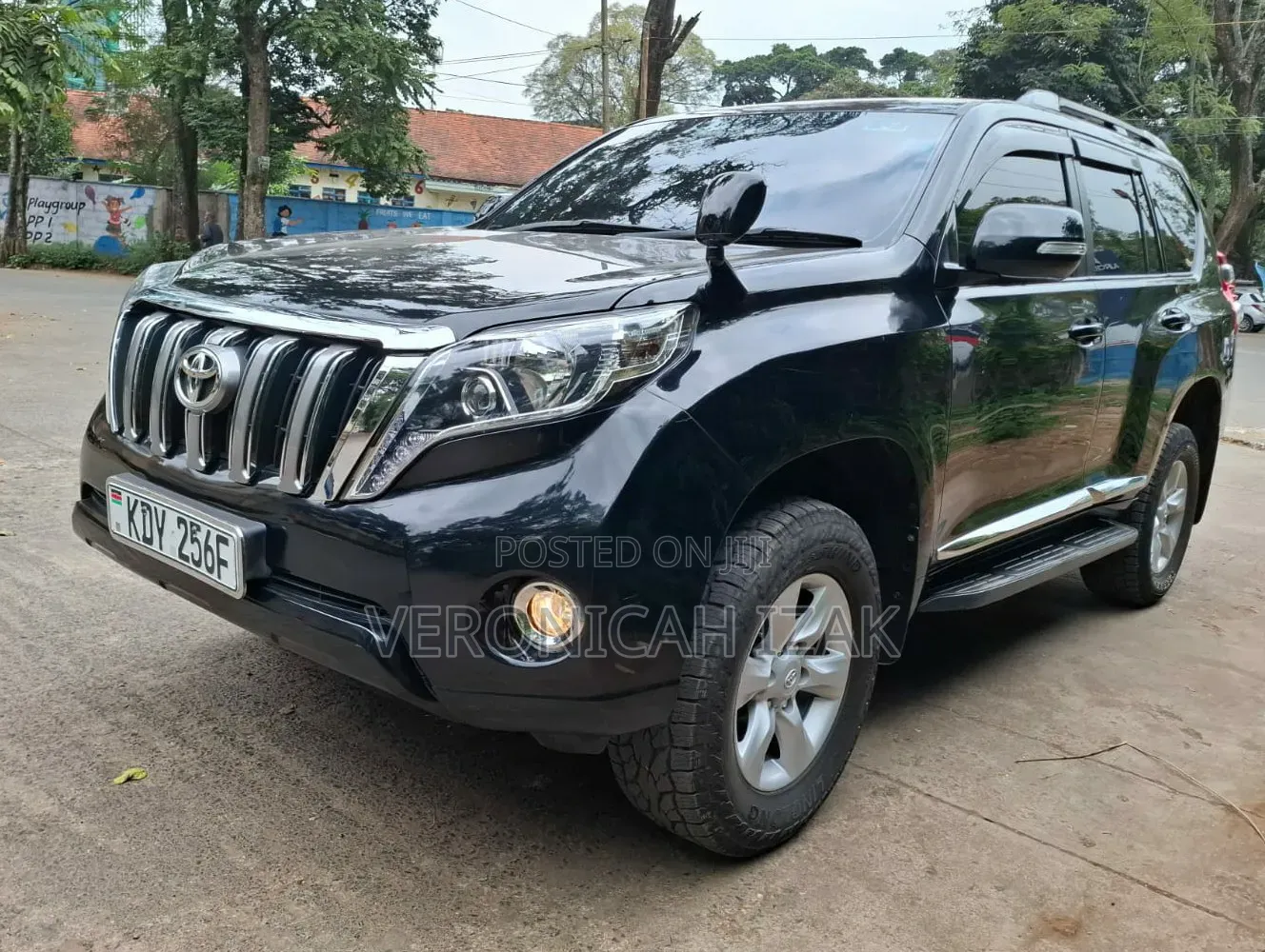 Toyota Land Cruiser Prado 2011 Black