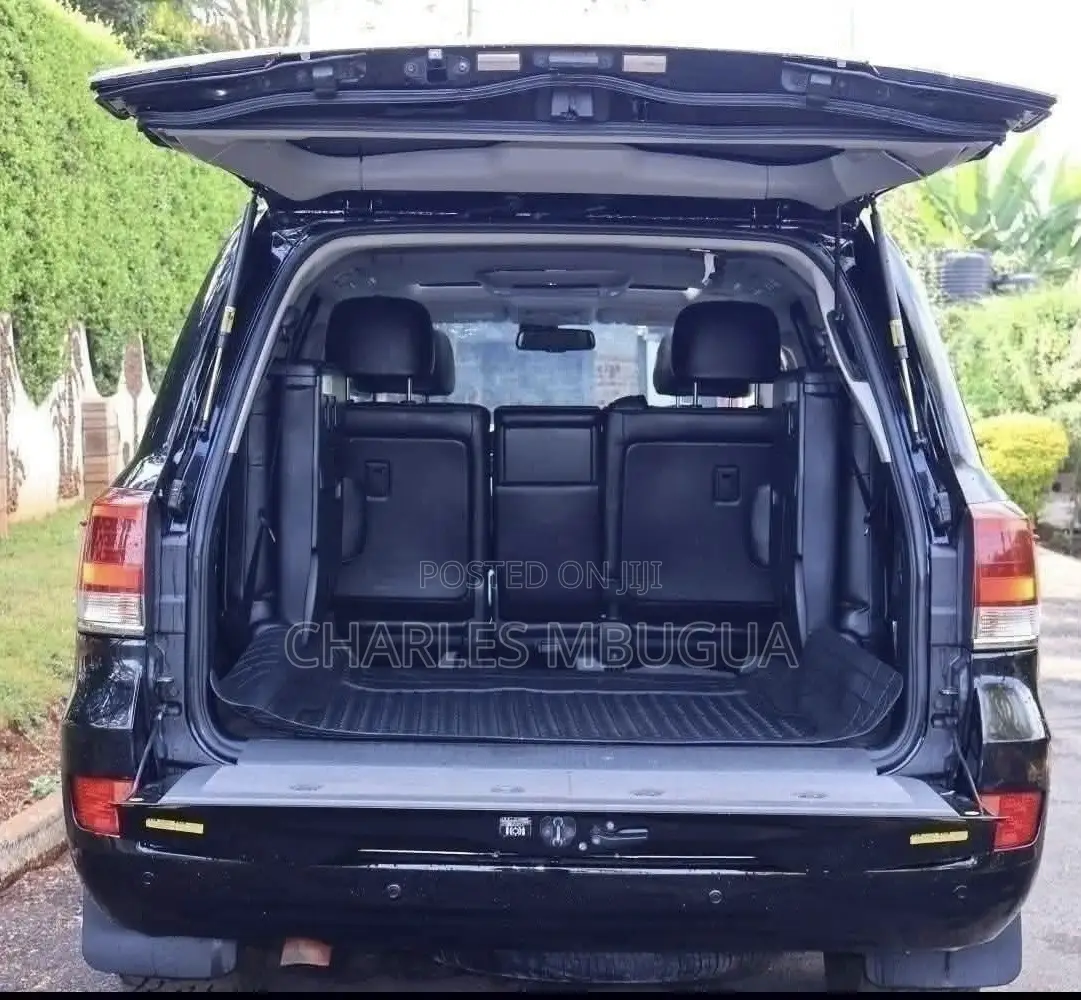 Toyota Land Cruiser 4.6 V8 GX 2014 Black