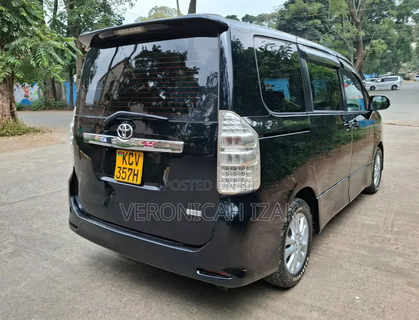 Toyota Noah 2012 Black