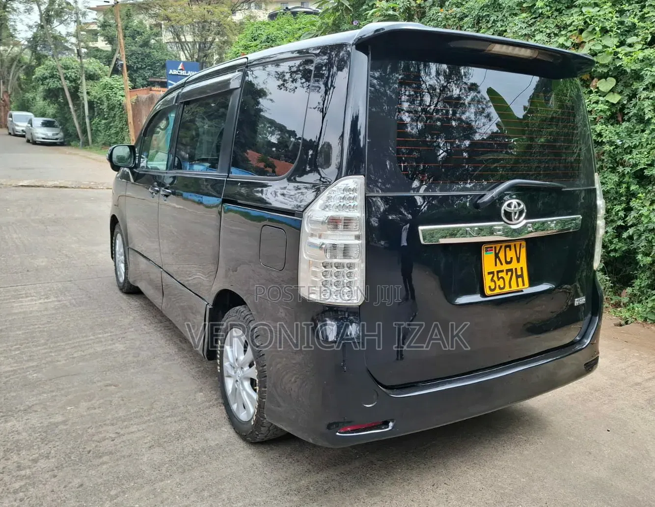 Toyota Noah 2012 Black